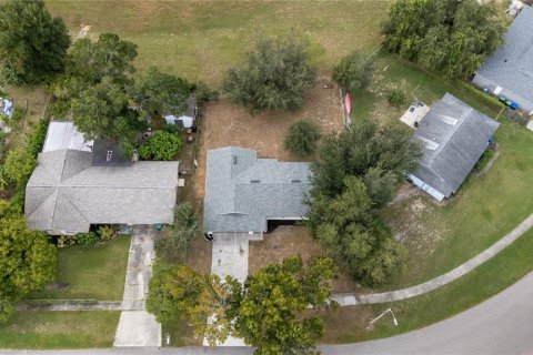 House in Orlando, Florida 4 bedrooms, 109.9 sq.m. № 1826387 - photo 26