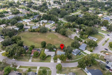 House in Orlando, Florida 4 bedrooms, 109.9 sq.m. № 1826387 - photo 24