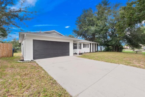 House in Orlando, Florida 4 bedrooms, 109.9 sq.m. № 1826387 - photo 3