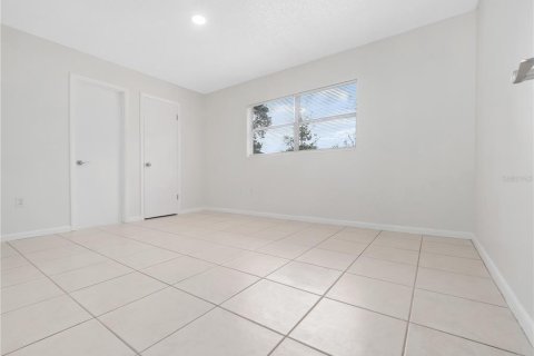 House in Orlando, Florida 4 bedrooms, 109.9 sq.m. № 1826387 - photo 8