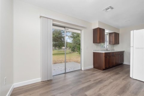 House in Orlando, Florida 4 bedrooms, 109.9 sq.m. № 1826387 - photo 10