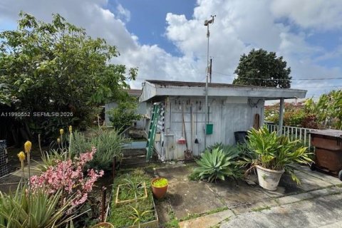 Casa en venta en Hialeah, Florida, 4 dormitorios, 194.17 m2 № 2058039 - foto 9