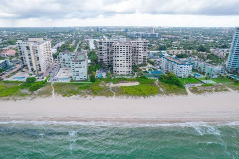 Condominio en alquiler en Lauderdale-by-the-Sea, Florida, 2 dormitorios, 187.66 m2 № 1217375 - foto 1