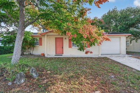 House in Port Richey, Florida 2 bedrooms, 86.58 sq.m. № 2112415