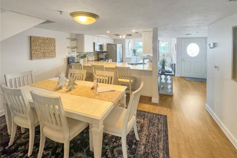 Condo in Sarasota, Florida, 3 bedrooms  № 931190 - photo 9