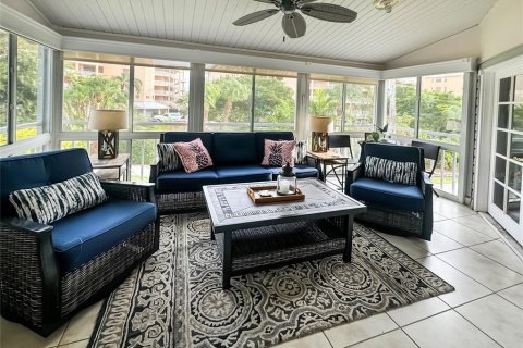 Condo in Sarasota, Florida, 3 bedrooms  № 931190 - photo 8