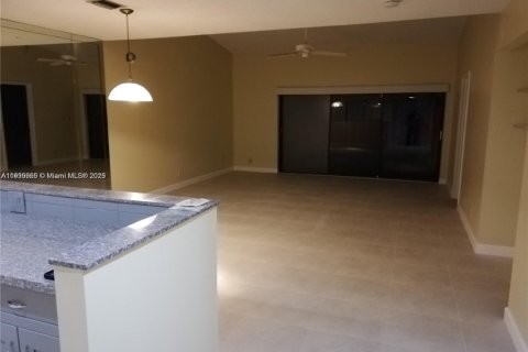 Casa en venta en Fort Lauderdale, Florida, 2 dormitorios, 116.87 m2 № 1971021 - foto 6