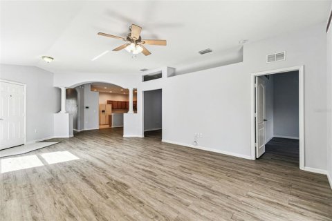 Casa en venta en Wesley Chapel, Florida, 2 dormitorios, 156.82 m2 № 1653605 - foto 13