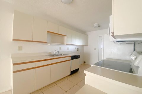 Condo in Winter Haven, Florida, 2 bedrooms  № 1820450 - photo 5