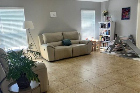 Casa en alquiler en Orlando, Florida, 4 dormitorios, 185.8 m2 № 1916795 - foto 9