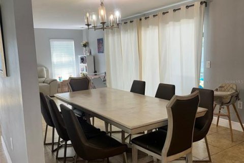 Casa en alquiler en Orlando, Florida, 4 dormitorios, 185.8 m2 № 1916795 - foto 6
