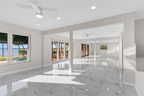 House in Oldsmar, Florida 4 bedrooms, 231.88 sq.m. № 1837834 - photo 12