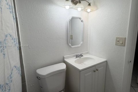 House in Homestead, Florida 5 bedrooms, 119.66 sq.m. № 2075298 - photo 8