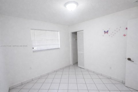 House in Homestead, Florida 5 bedrooms, 119.66 sq.m. № 2075298 - photo 6