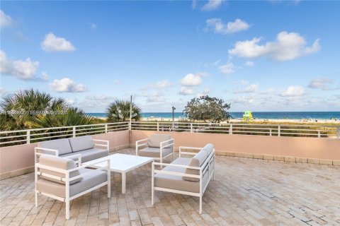 Copropriété à vendre à Miami Beach, Floride: 1 chambre, 61.22 m2 № 2038131 - photo 15