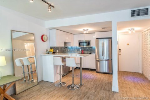 Copropriété à vendre à Miami Beach, Floride: 1 chambre, 61.22 m2 № 2038131 - photo 8