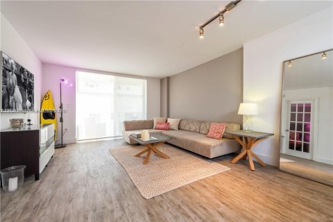 Copropriété à vendre à Miami Beach, Floride: 1 chambre, 61.22 m2 № 2038131 - photo 4