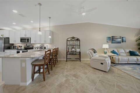 Copropriété à vendre à Punta Gorda, Floride: 2 chambres, 132.11 m2 № 2147454 - photo 15