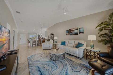 Copropriété à vendre à Punta Gorda, Floride: 2 chambres, 132.11 m2 № 2147454 - photo 8