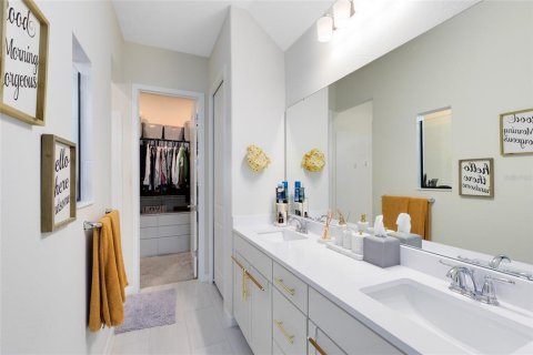 Casa en venta en Orlando, Florida, 5 dormitorios, 264.49 m2 № 1808478 - foto 14