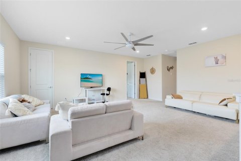 Casa en venta en Orlando, Florida, 5 dormitorios, 264.49 m2 № 1808478 - foto 19