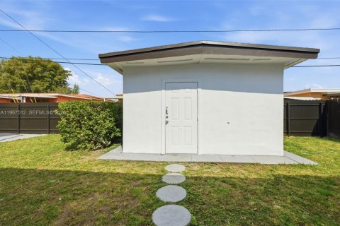 Casa en venta en Miami, Florida, 3 dormitorios, 134.24 m2 № 2028785 - foto 25