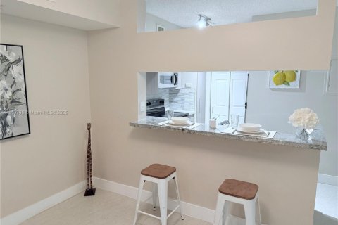 Condo in Sunny Isles Beach, Florida, 2 bedrooms  № 1966581 - photo 4