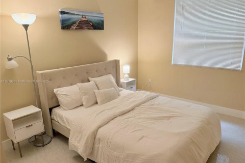 Condo in Sunny Isles Beach, Florida, 2 bedrooms  № 1966581 - photo 9