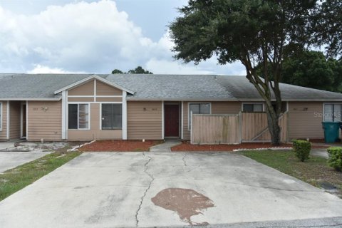 House in Orlando, Florida 2 bedrooms, 80.64 sq.m. № 1587711 - photo 1