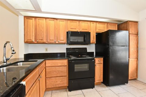 House in Orlando, Florida 2 bedrooms, 80.64 sq.m. № 1587711 - photo 4