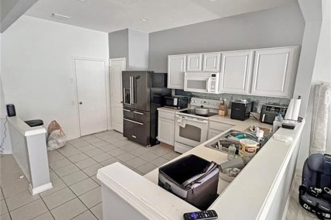Touwnhouse à vendre à Riverview, Floride: 3 chambres, 152.73 m2 № 2215502 - photo 5