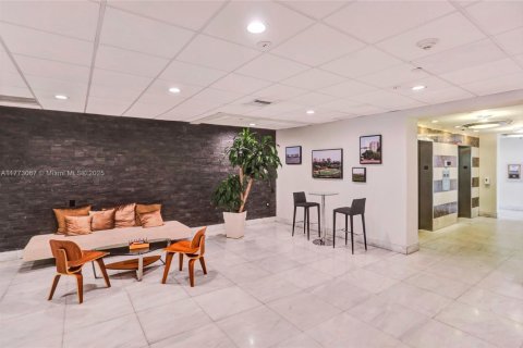 Купить кондоминиум в Майами-Бич, Флорида 2 спальни, 91.32м2, № 1940840 - фото 30