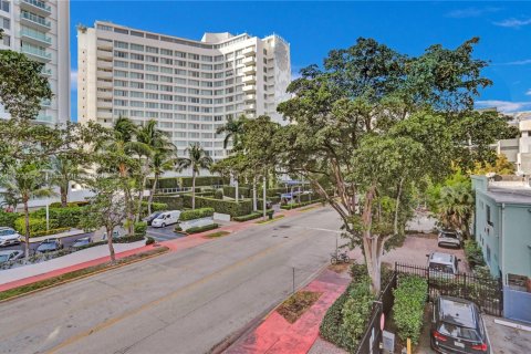 Купить кондоминиум в Майами-Бич, Флорида 2 спальни, 91.32м2, № 1940840 - фото 25