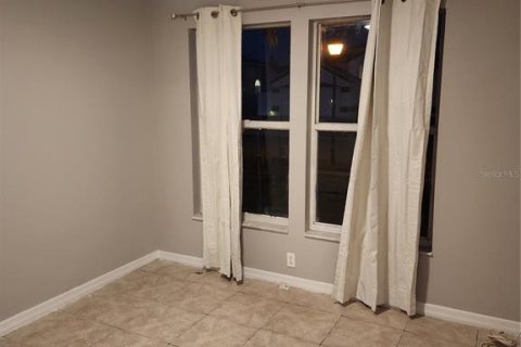 Villa ou maison à louer à Kissimmee, Floride: 4 chambres, 192.03 m2 № 2376578 - photo 21