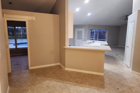 Villa ou maison à louer à Kissimmee, Floride: 4 chambres, 192.03 m2 № 2376578 - photo 5