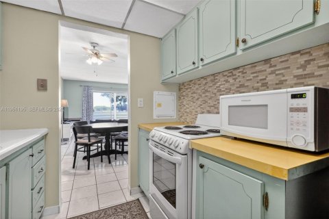 Condominio en venta en Miami, Florida, 2 dormitorios, 82.03 m2 № 2007811 - foto 10