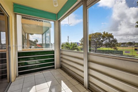 Condominio en venta en Miami, Florida, 2 dormitorios, 82.03 m2 № 2007811 - foto 18