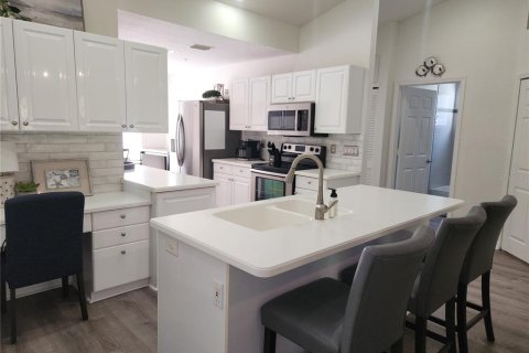 Condo in Bradenton, Florida, 2 bedrooms  № 2098806 - photo 10