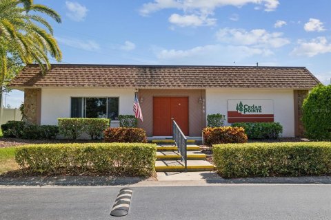 Condo in New Port Richey, Florida, 2 bedrooms  № 1909295 - photo 22