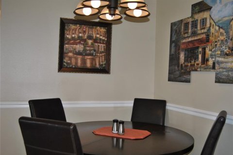 Condo in New Port Richey, Florida, 2 bedrooms  № 1909295 - photo 12