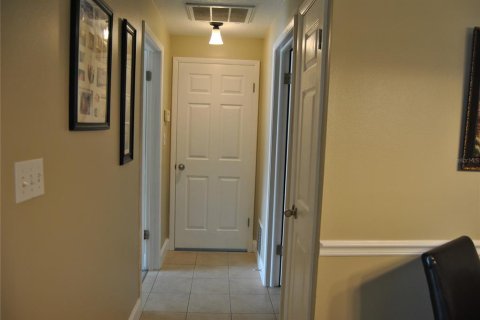 Condo in New Port Richey, Florida, 2 bedrooms  № 1909295 - photo 13