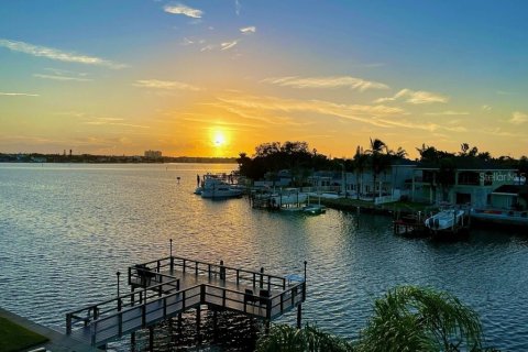 Condominio en venta en South Pasadena, Florida, 2 dormitorios, 90.49 m2 № 1856594 - foto 1