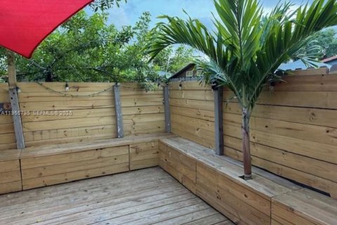 Adosado en alquiler en Hollywood, Florida, 2 dormitorios, 97.55 m2 № 2009722 - foto 7