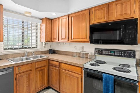 Condominio en venta en Casselberry, Florida, 2 dormitorios, 105.63 m2 № 2226622 - foto 6