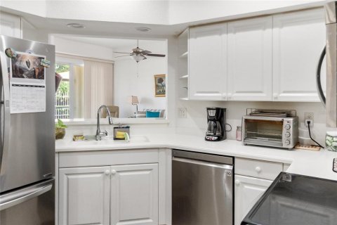 Condo in Bradenton, Florida, 2 bedrooms № 2166776 - photo 18