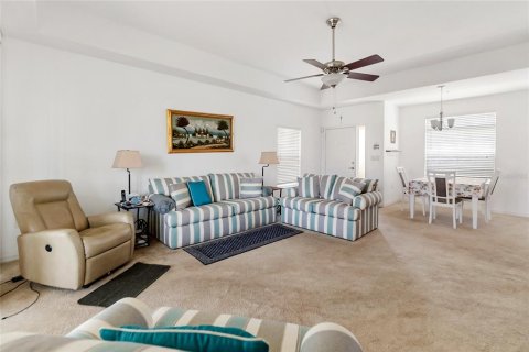 Condo in Bradenton, Florida, 2 bedrooms № 2166776 - photo 13
