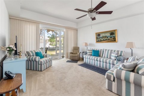 Condo in Bradenton, Florida, 2 bedrooms № 2166776 - photo 12