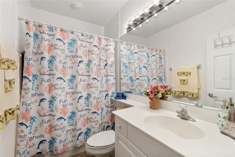 Condo in Bradenton, Florida, 2 bedrooms № 2166776 - photo 27