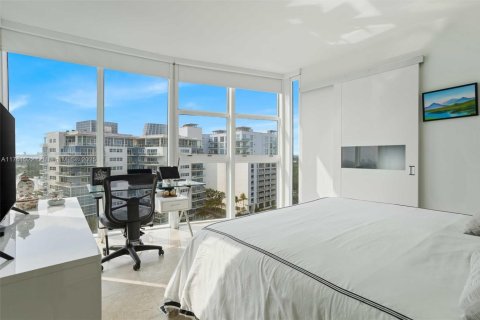 Condo in Miami Beach, Florida, 2 bedrooms  № 1859924 - photo 20