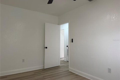 Villa ou maison à vendre à Tampa, Floride: 3 chambres, 105.35 m2 № 2284613 - photo 12